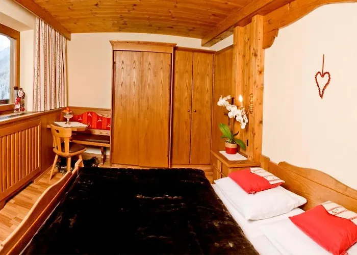 Gaestehaus Hochtirol 홈스테이